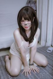 [Internet celebrity COSER photo] Cute girl Nyako cat-delusional life of another girl and の cohabitation of casual clothes series