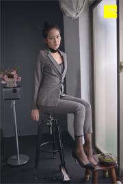 Xiaoxiao „Krótkie pończochy siatkowe, długie spodnie i miejsce pracy” [Iss to IESS] Silky Foot Bento 241
