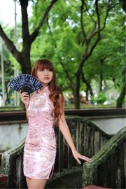 Cô gái Đài Loan Tangtang "Lin's Garden Classical Cheongsam Outside Shoot"